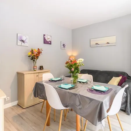 Pot De Résine - à 500m De La