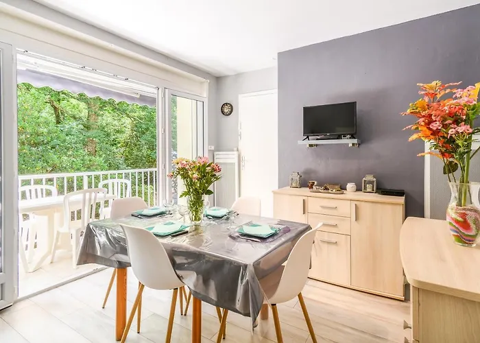 Pot De Résine - à 500m De La